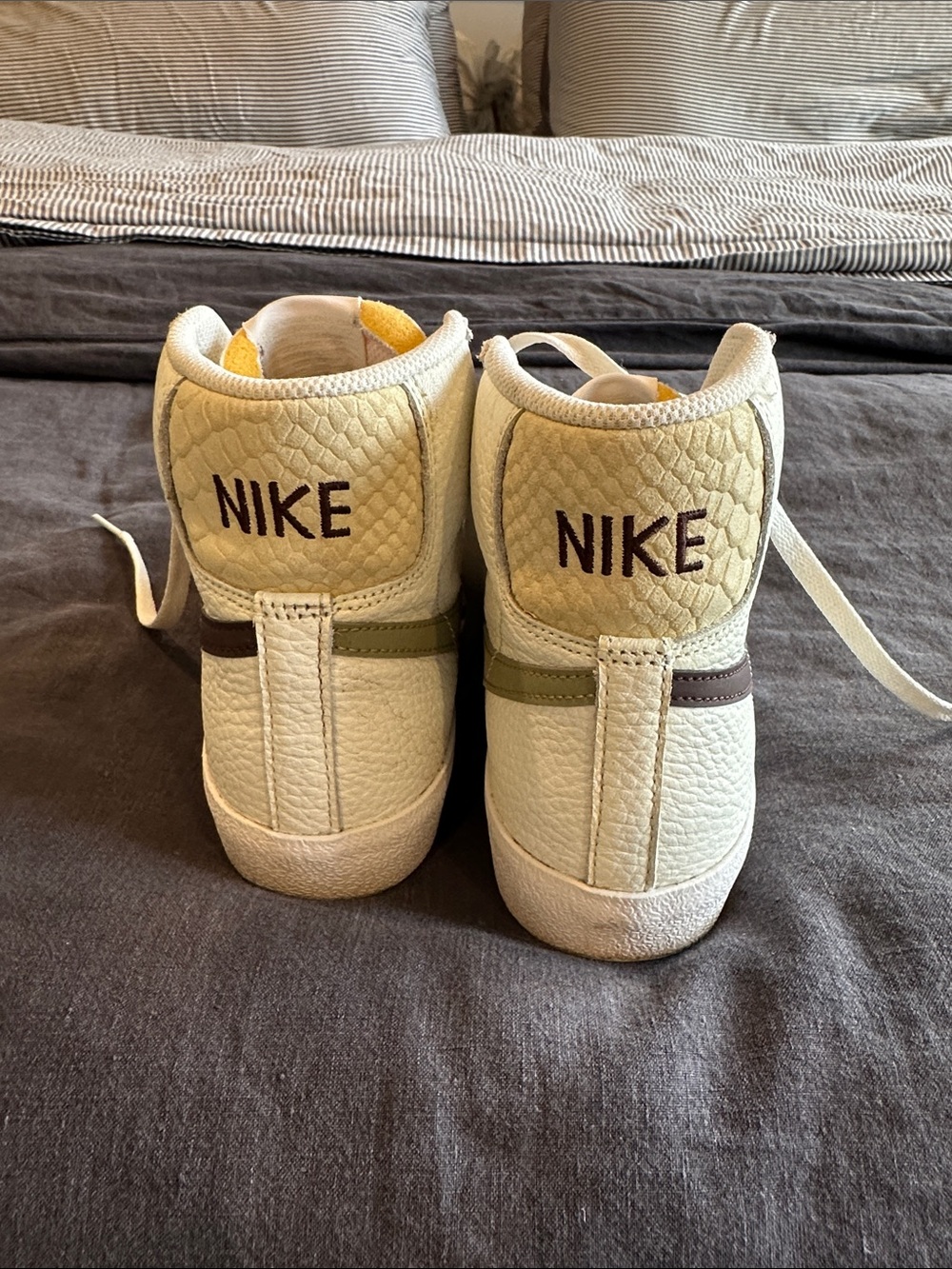 Nike High-Top Sneakers in Cream with dual color Olive and Brown Swoosh - Picture 5 of 6